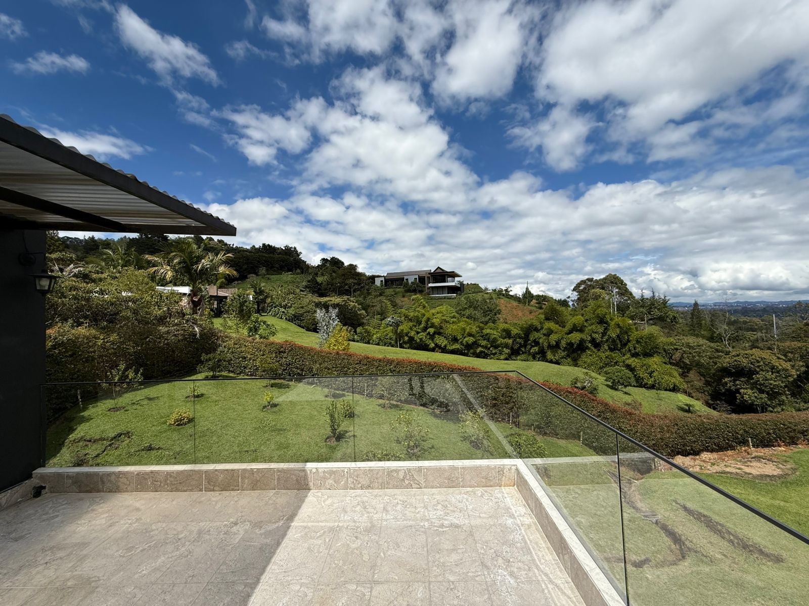 Casa en arriendo Antioquia Rionegro Rionegro 350 m2 Habitaciones 5 Baños 5 Garajes 1 Precio $9900000