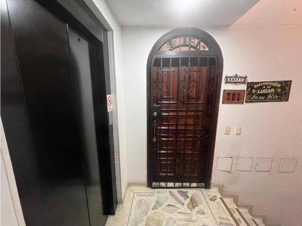 Apartamento en venta Valle Del Cauca Cali La Flora 150 m2 Habitaciones 4 Baños 3 Garajes 2 Precio $470000000