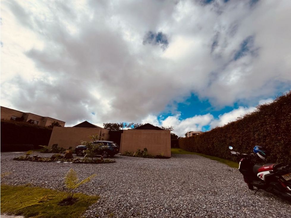 Casa en arriendo Antioquia Medellín Panorama 360 m2 Habitaciones 4 Baños 4 Garajes 8 Precio $30900000