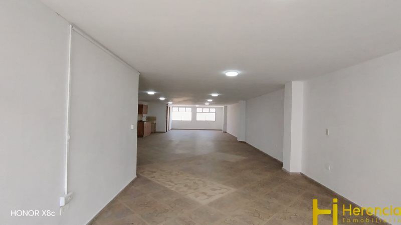 Oficina en arriendo Antioquia Medellín San Bernardo 120 m2 Habitaciones 0 Baños 2 Garajes 0 Precio $3000000