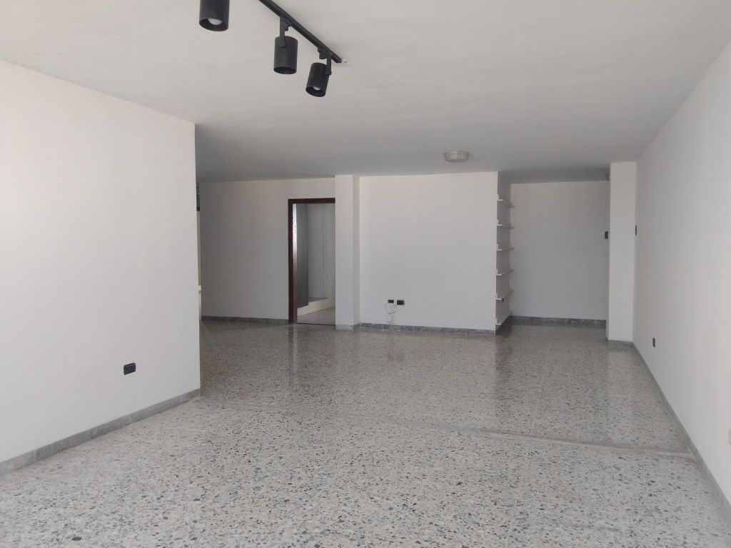 Apartamento en arriendo Atlántico Barranquilla El Prado 170 m2 Habitaciones 3 Baños 2 Garajes 2 Precio $4000000