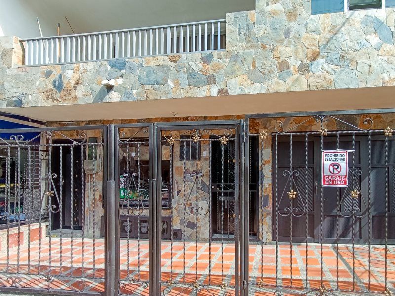 Casa en arriendo Antioquia Medellín La Candelaria 90 m2 Habitaciones 3 Baños 2 Garajes 0 Precio $2700000