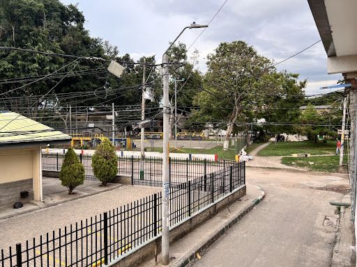 Edificio en venta Valle Del Cauca Cali Alfonso López Iii Etapa 320 m2 Habitaciones 8 Baños 8 Garajes 1 Precio $350000000