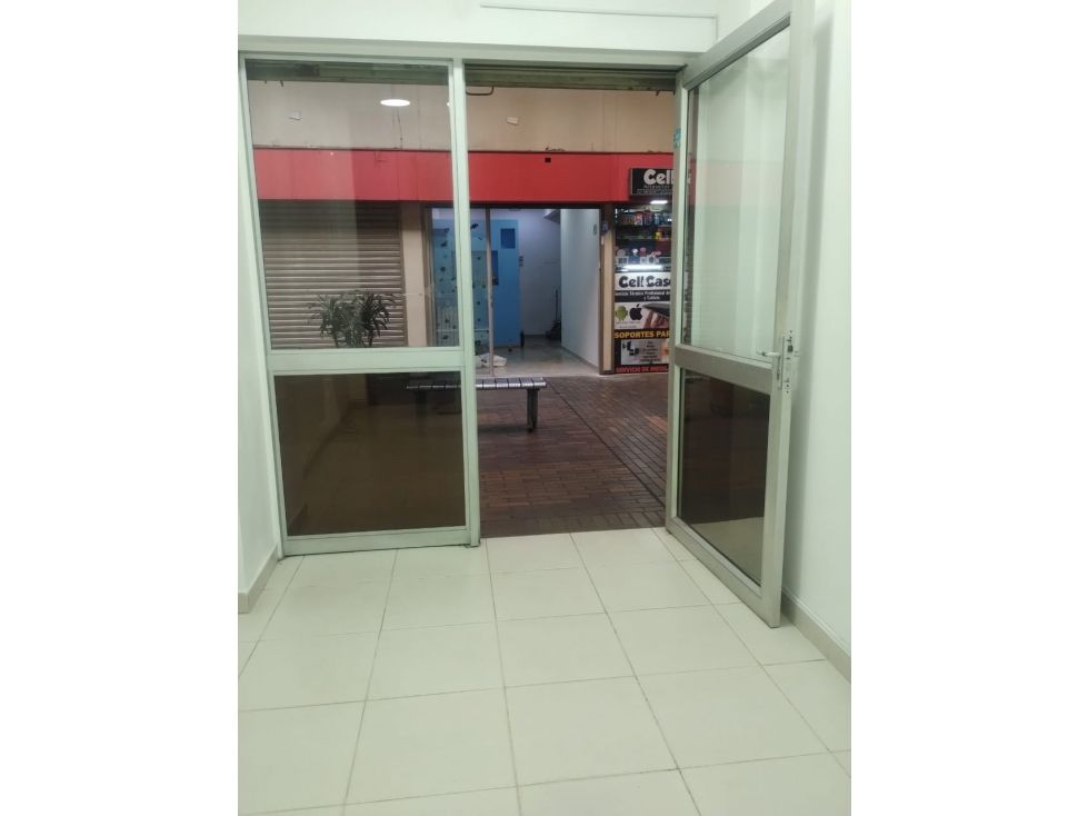 Local en venta Antioquia Medellín Los Alpes 31 m2 Habitaciones 0 Baños 1 Garajes 0 Precio $180000000