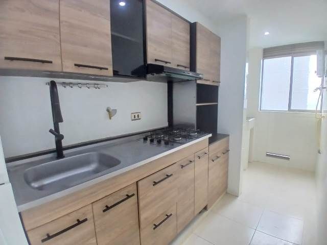 Apartamento en arriendo Antioquia Medellín Villanueva 74 m2 Habitaciones 3 Baños 2 Garajes 2 Precio $3500000