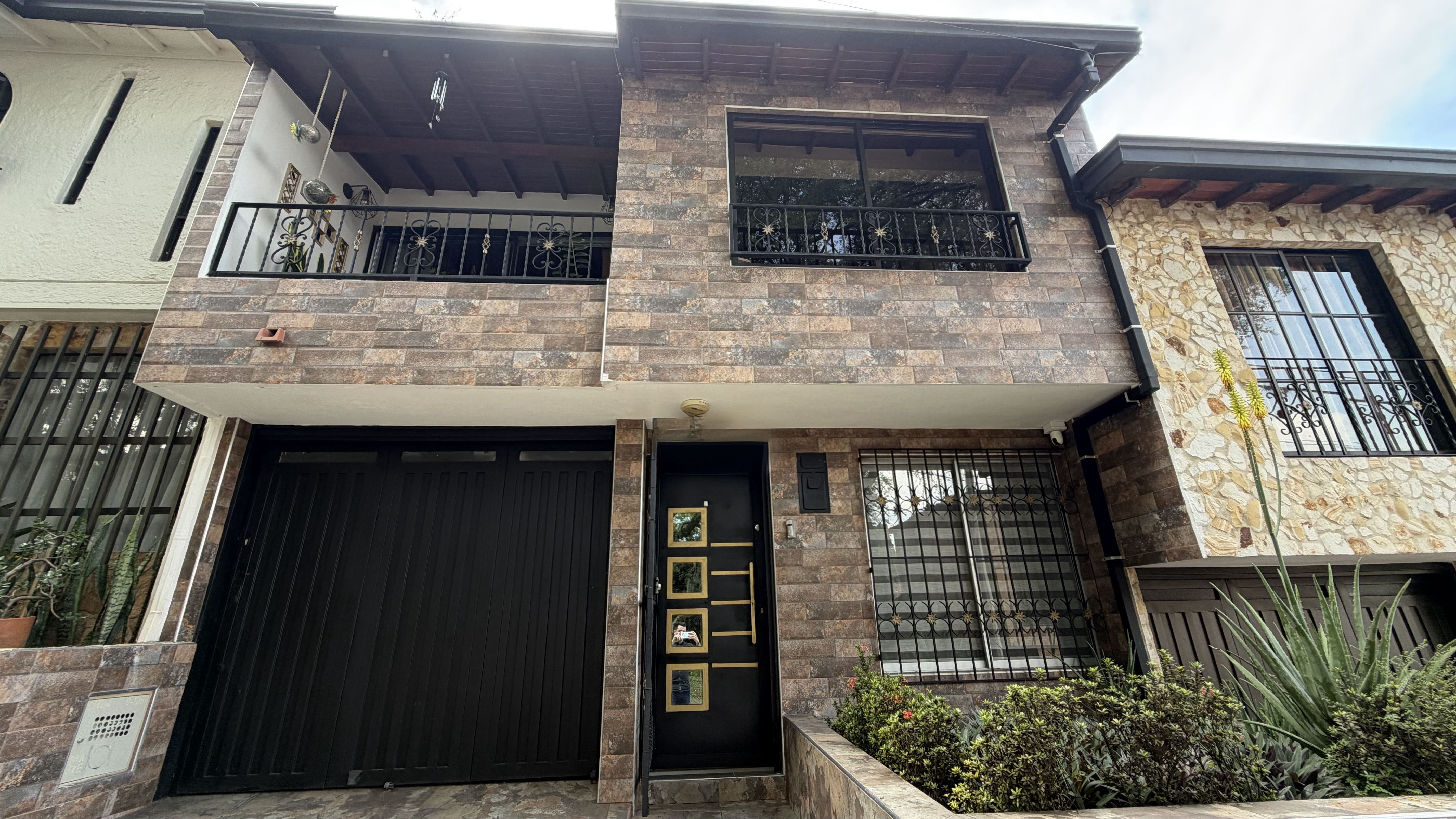 Casa en venta Antioquia Medellín La Gloria 156 m2 Habitaciones 3 Baños 2 Garajes 1 Precio $750000000