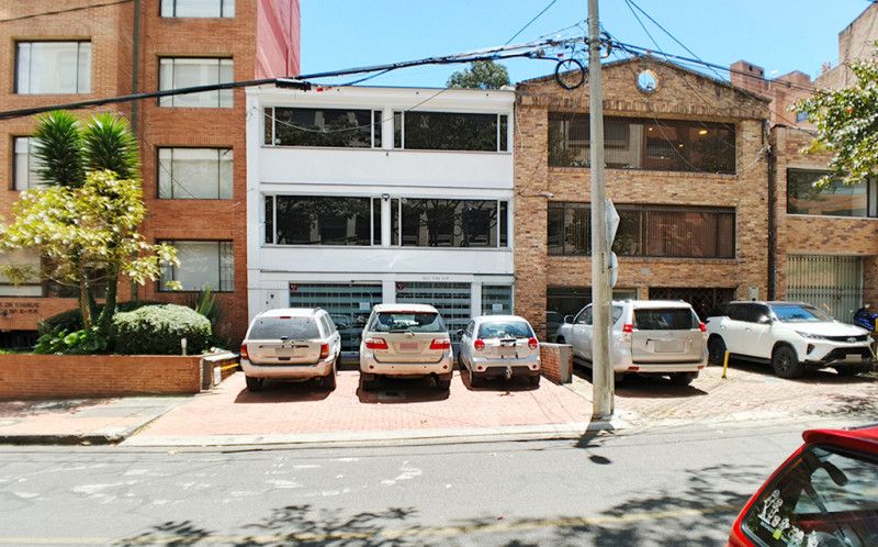 Casa en venta Cundinamarca Bogotá Las Acacias 460 m2 Habitaciones 16 Baños 6 Garajes 3 Precio $2900000000