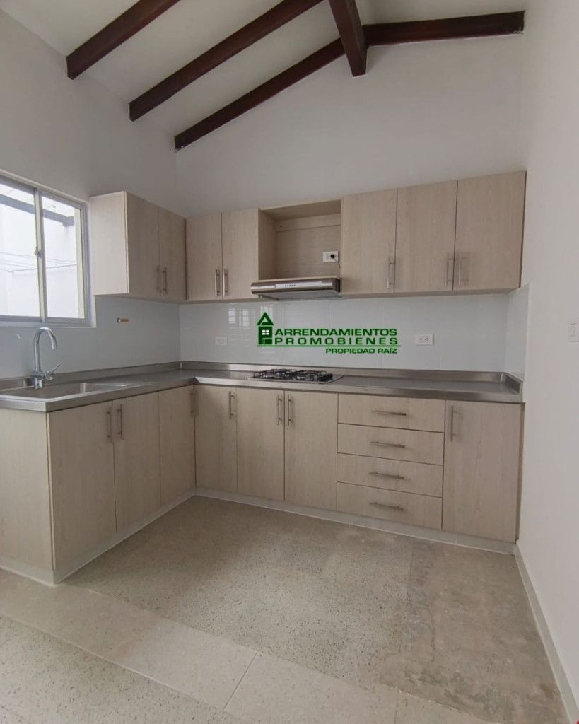 Apartamento en arriendo Antioquia Medellín La Castellana 90 m2 Habitaciones 3 Baños 2 Garajes 0 Precio $2250000