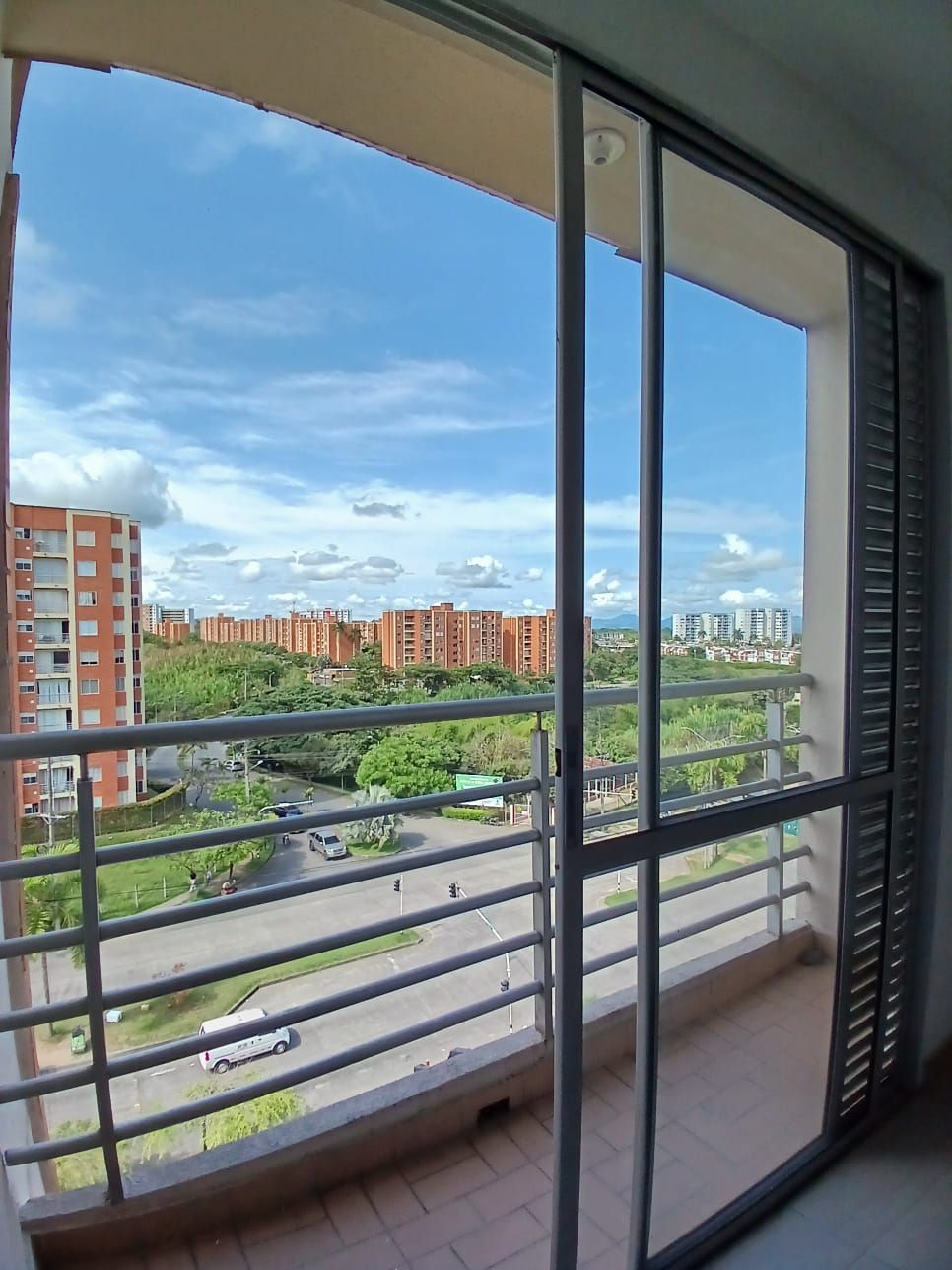 Apartamento en arriendo Risaralda Pereira Zona Deportiva Villa Olimpica 60 m2 Habitaciones 2 Baños 2 Garajes 1 Precio $1550000