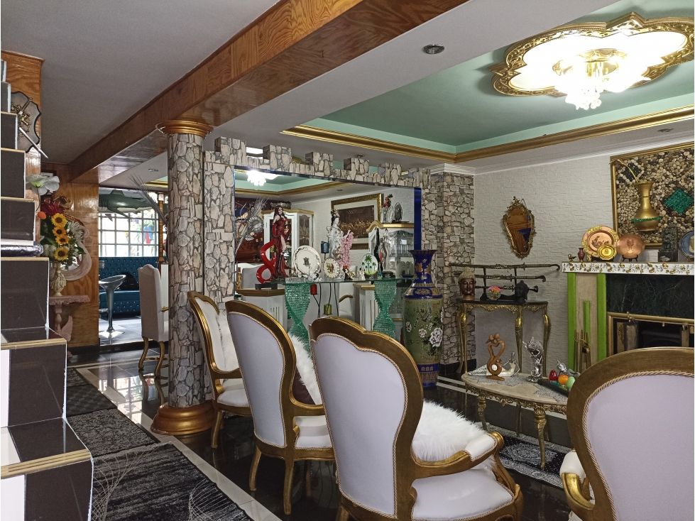 Casa en venta Cundinamarca Bogotá San Luis 402 m2 Habitaciones 3 Baños 2 Garajes 2 Precio $1600000000