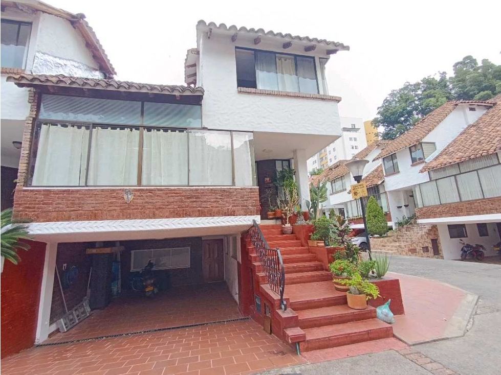 Casa en venta Valle Del Cauca Cali Nueva Tequendama 255 m2 Habitaciones 6 Baños 6 Garajes 5 Precio $1250000000
