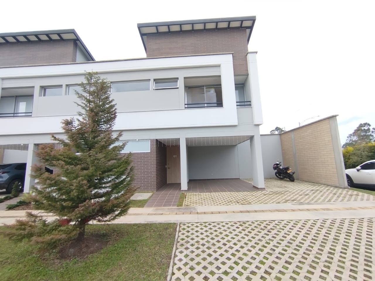 Casa en arriendo Antioquia Rionegro Ub Lotus Et I 200 m2 Habitaciones 3 Baños 4 Garajes 2 Precio $6500000