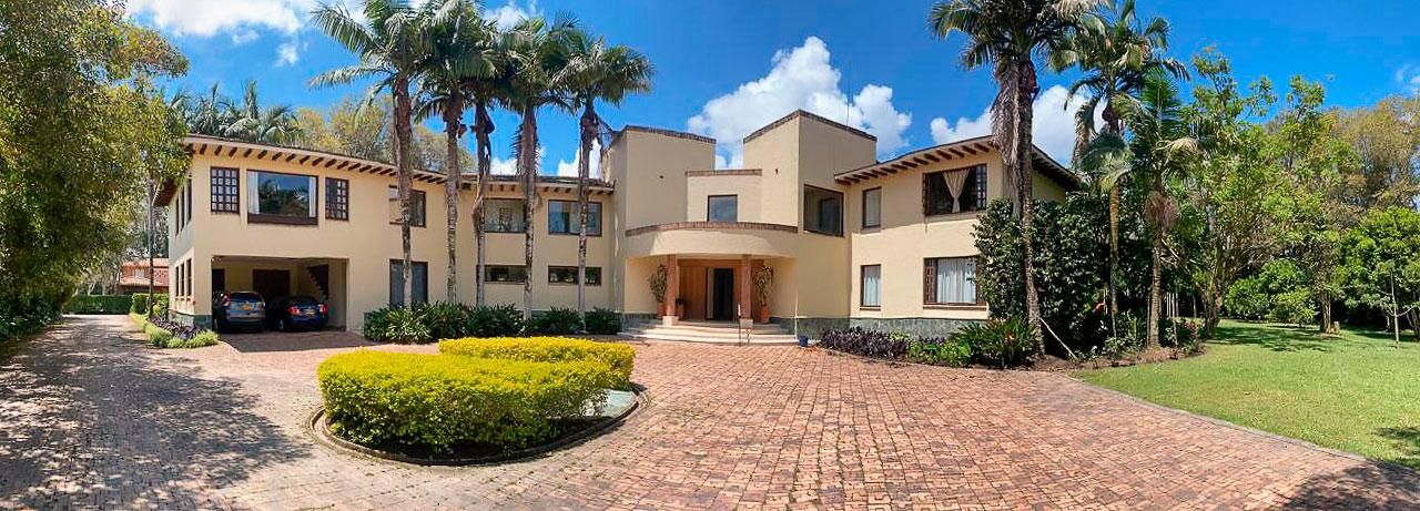 Casa Campestre en arriendo Antioquia Rionegro Gualanday 805 m2 Habitaciones 6 Baños 7 Garajes 12 Precio $23000000