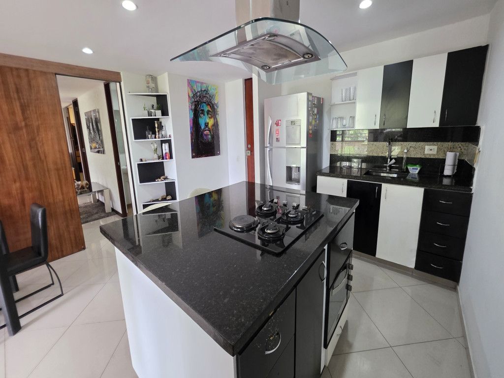 Apartamento en venta Antioquia Medellín Altos Del Poblado 101 m2 Habitaciones 1 Baños 2 Garajes 1 Precio $850000000