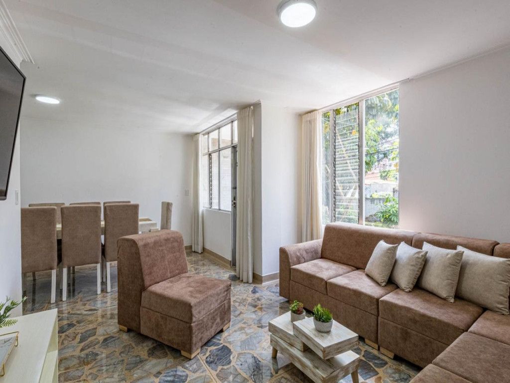 Casa en venta Antioquia Medellín Suramericana 197 m2 Habitaciones 5 Baños 6 Garajes 1 Precio $1150000000