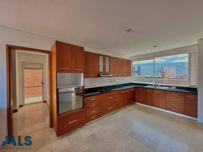 Apartamento en venta Antioquia Medellín Laureles 494 m2 Habitaciones 4 Baños 5 Garajes 4 Precio $1850000000
