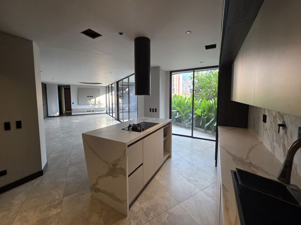 Apartamento en venta Antioquia Envigado Alcalá 289 m2 Habitaciones 3 Baños 4 Garajes 2 Precio $2898964000