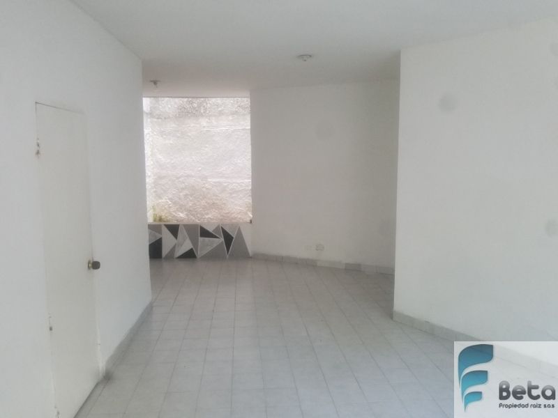 Apartamento en arriendo Antioquia Medellín Los Alcazares 75 m2 Habitaciones 2 Baños 2 Garajes 0 Precio $1550000