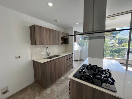 Apartamento en arriendo Antioquia Envigado El Esmeraldal 120 m2 Habitaciones 3 Baños 3 Garajes 2 Precio $4950000