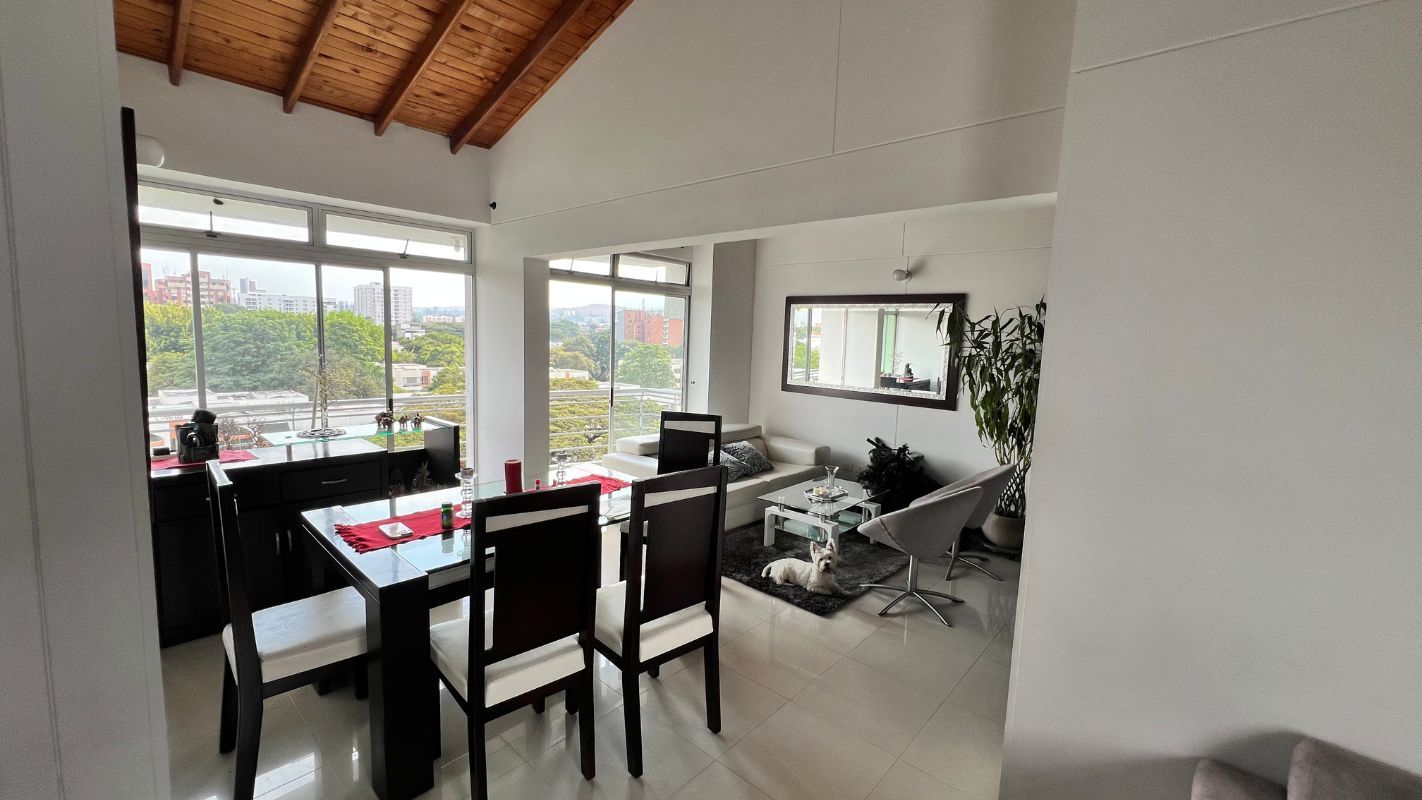 Apartamento en venta Valle Del Cauca Cali Ciudad Capri 96 m2 Habitaciones 3 Baños 3 Garajes 2 Precio $420000000