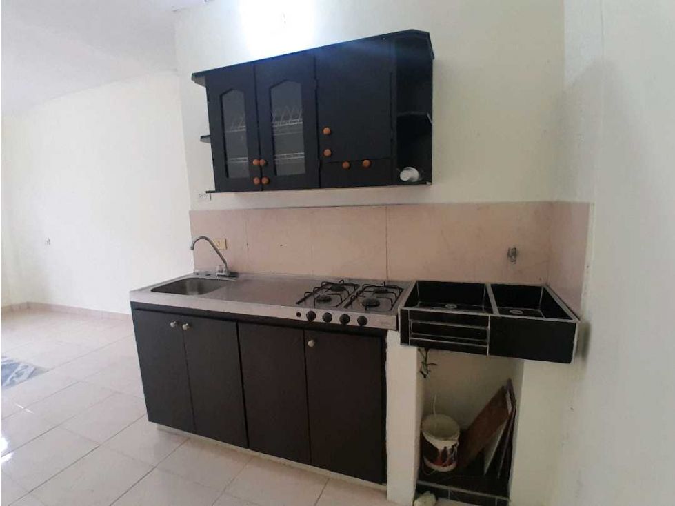 Local en arriendo Antioquia Medellín La Mansion 33 m2 Habitaciones 0 Baños 1 Garajes 0 Precio $1000000