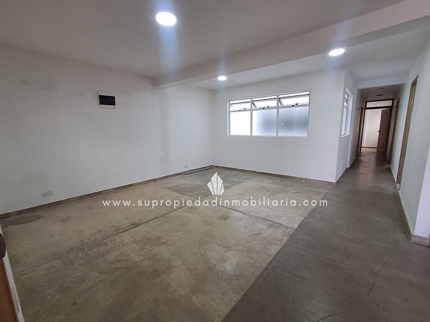 Apartamento en arriendo Antioquia Envigado Obrero 122 m2 Habitaciones 3 Baños 3 Garajes 0 Precio $3300000