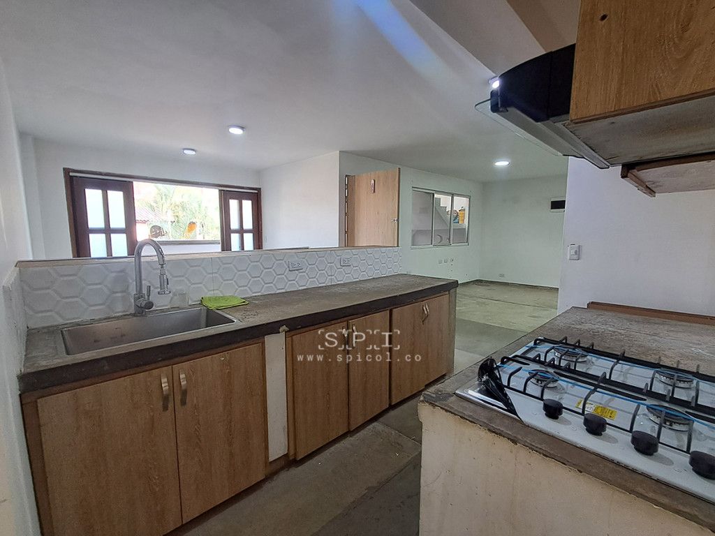 Apartamento en arriendo Antioquia Envigado Obrero 122 m2 Habitaciones 3 Baños 3 Garajes 0 Precio $3300000