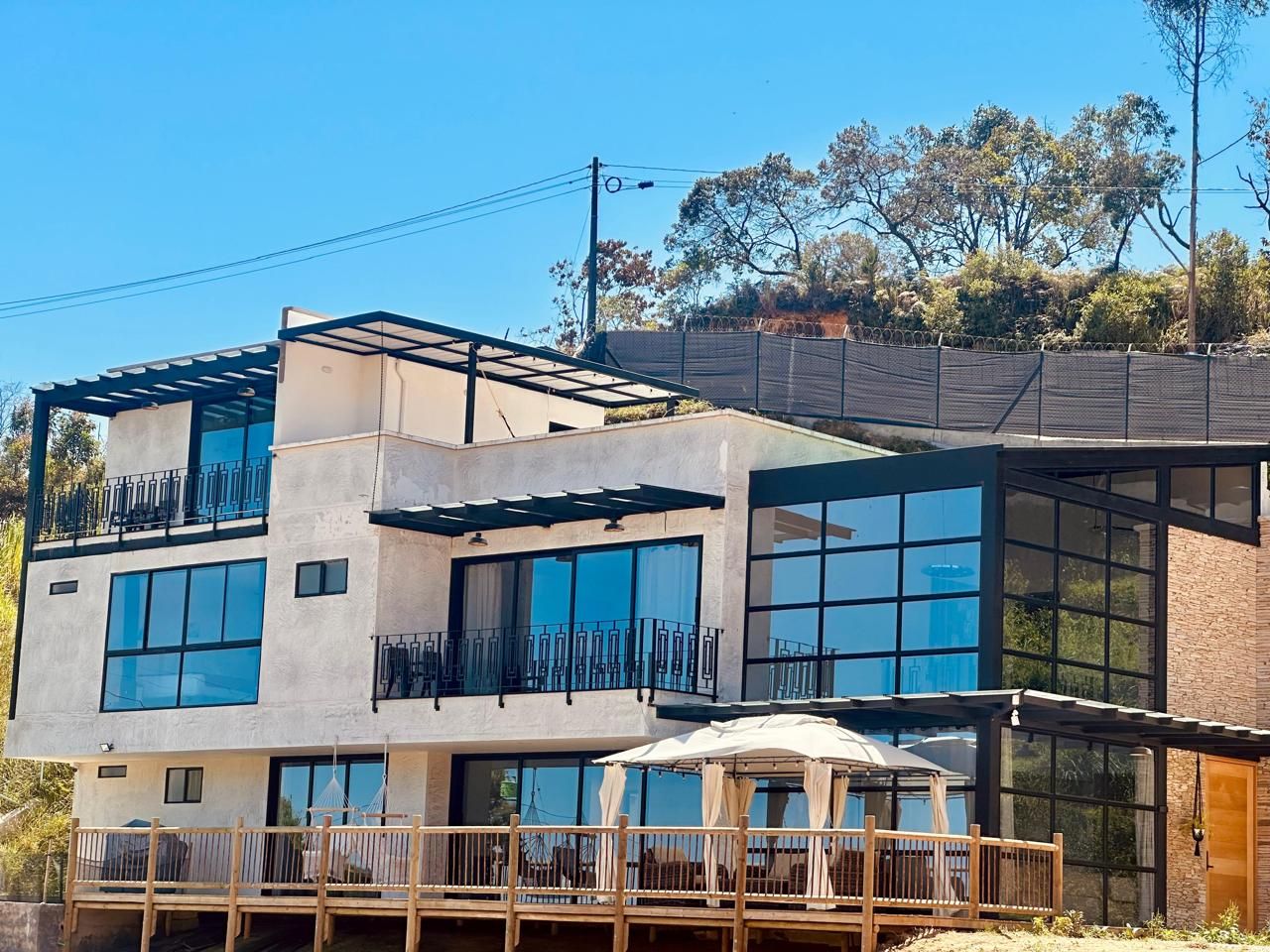 Finca en arriendo Antioquia Marinilla La Industrial 500 m2 Habitaciones 5 Baños 6 Garajes 1 Precio $8500000