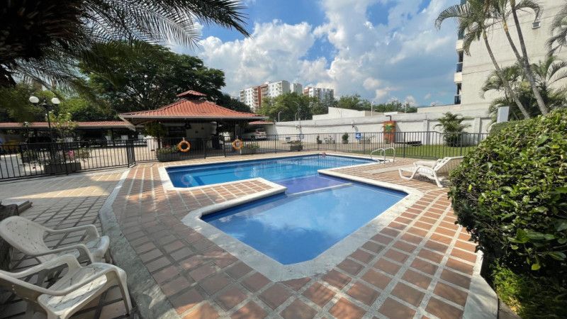 Apartamento en arriendo Valle Del Cauca Cali Urbanización La Flora 110 m2 Habitaciones 3 Baños 4 Garajes 1 Precio $2250000