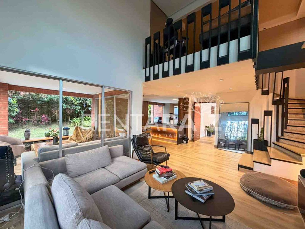 Casa en venta Antioquia Envigado Alto De Misael 278 m2 Habitaciones 3 Baños 3 Garajes 4 Precio $2400000000