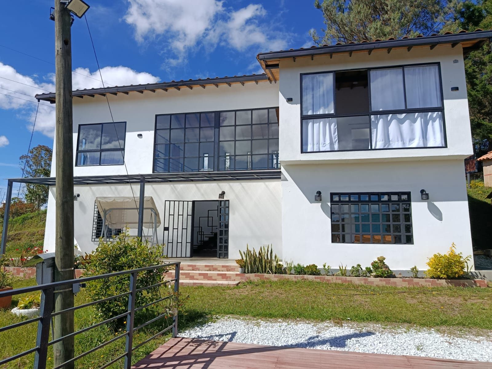 Finca en arriendo Antioquia Guarne Centro 120 m2 Habitaciones 4 Baños 2 Garajes 5 Precio $4500000