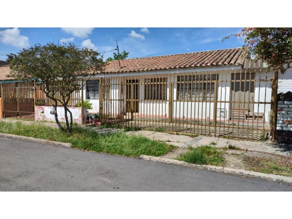 Casa en venta Cundinamarca Zipaquirá Julio Caro 303 m2 Habitaciones 3 Baños 1 Garajes 1 Precio $550000000