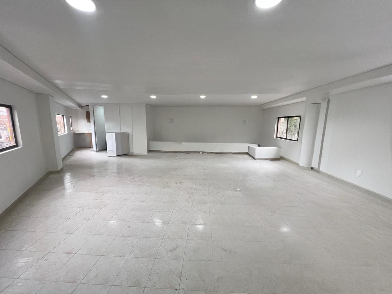 Oficina en arriendo Antioquia Sabaneta Santa Ana 90 m2 Habitaciones 0 Baños 1 Garajes 0 Precio $3800000