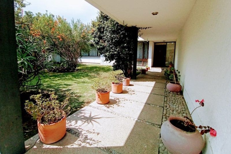 Casa en arriendo Cundinamarca Bogotá Santa Ana Oriental 844 m2 Habitaciones 3 Baños 4 Garajes 2 Precio $20000000