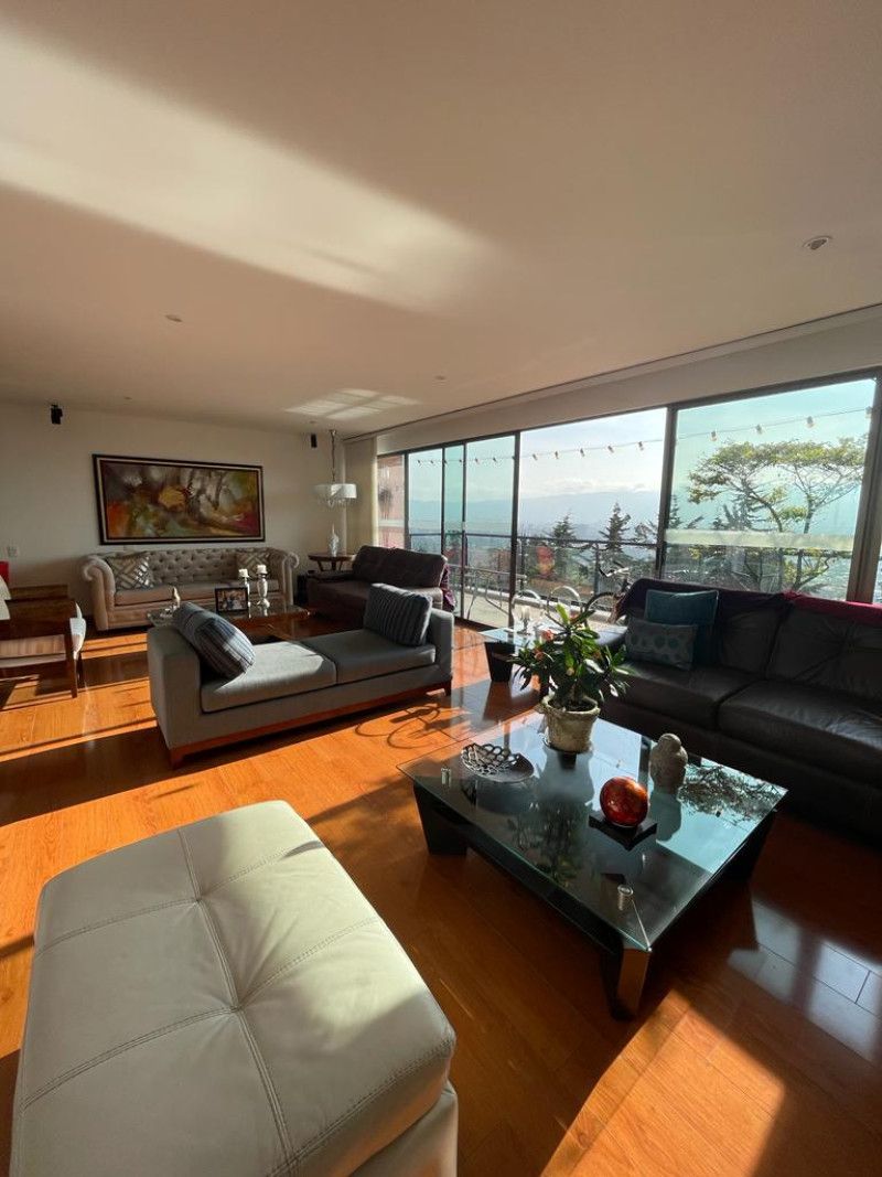 Apartamento en venta Cundinamarca Bogotá Suba Naranjos 250 m2 Habitaciones 3 Baños 5 Garajes 4 Precio $1980000000