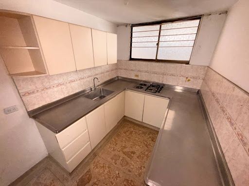 Apartamento en arriendo Antioquia Medellín Miraflores 80 m2 Habitaciones 3 Baños 1 Garajes 0 Precio $1700000
