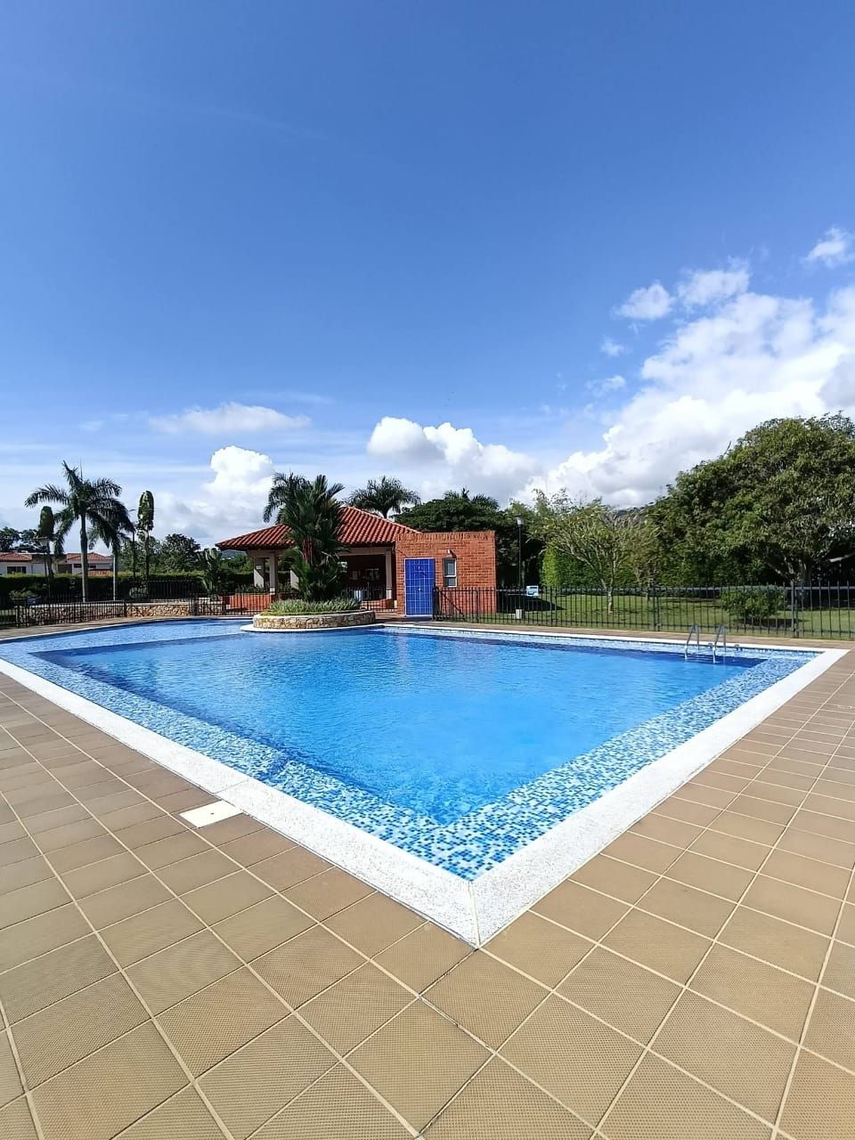 Lote en venta Valle Del Cauca Jamundí Ub Riveras De Las Mercedes 550 m2 Habitaciones 0 Baños 0 Garajes 0 Precio $270000000