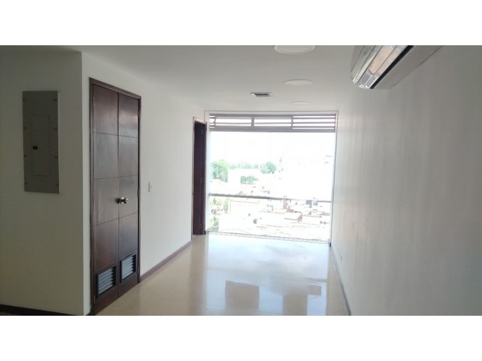 Oficina en arriendo Antioquia Medellín Miravalle 30 m2 Habitaciones 0 Baños 1 Garajes 1 Precio $2800000