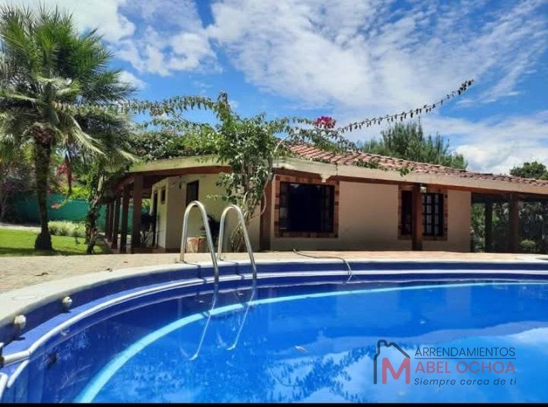 Casa en venta Antioquia Girardota Girardota 250 m2 Habitaciones 4 Baños 2 Garajes 5 Precio $750000000