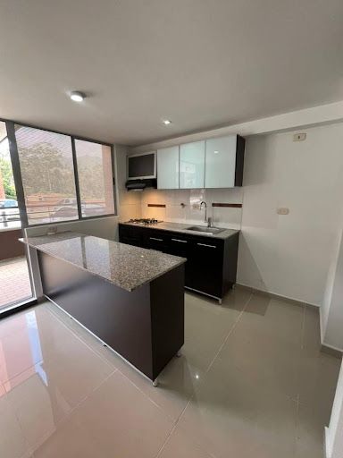 Apartamento en arriendo Antioquia Medellín La Mota 75 m2 Habitaciones 3 Baños 2 Garajes 1 Precio $3150000