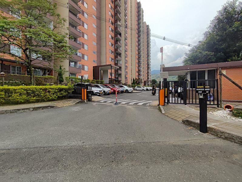 Casa en arriendo Antioquia Medellín Astorga 65 m2 Habitaciones 3 Baños 2 Garajes 1 Precio $2400000