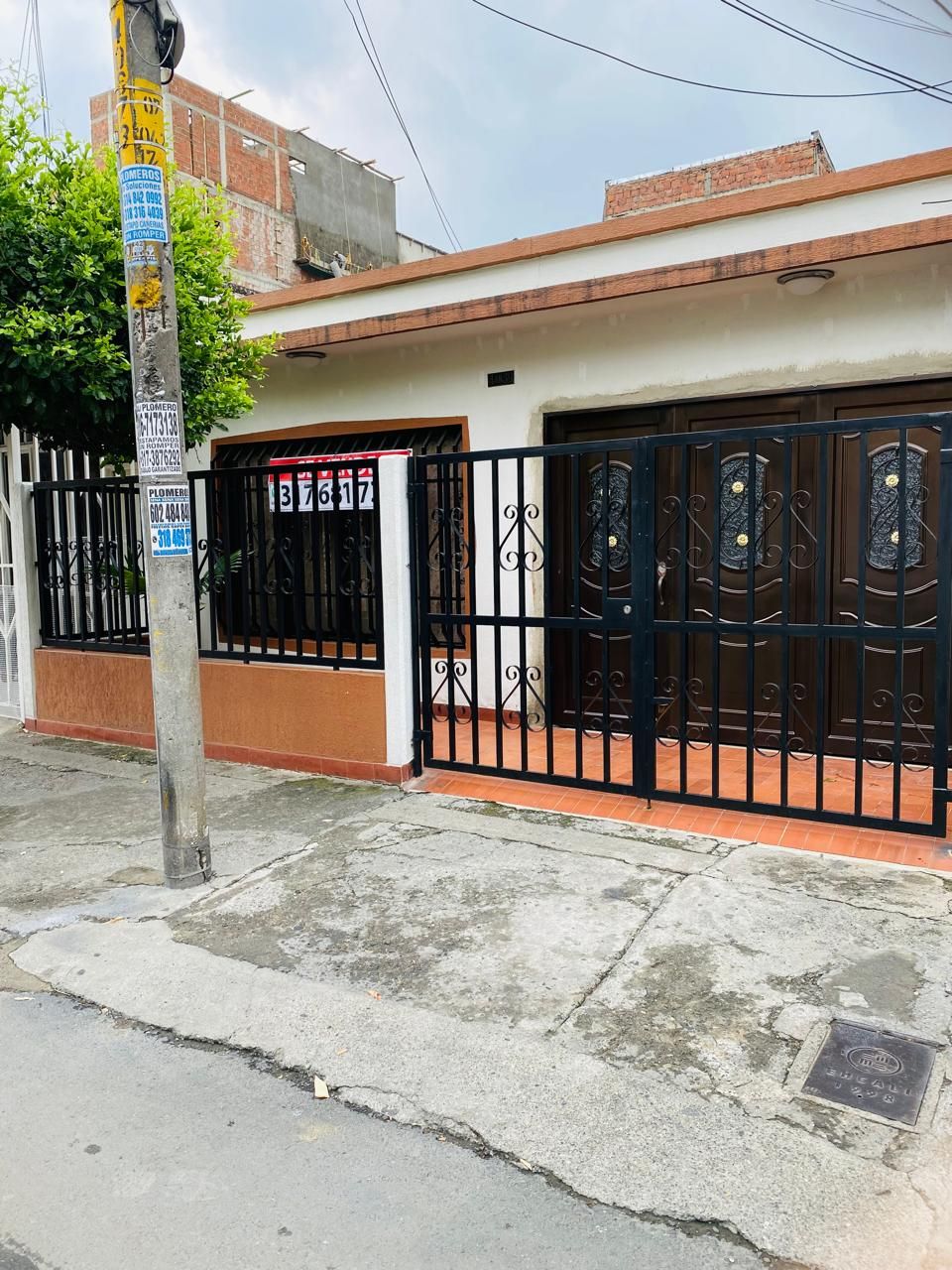 Casa en venta Valle Del Cauca Cali Ciudad Los Álamos 210 m2 Habitaciones 3 Baños 2 Garajes 1 Precio $385000000