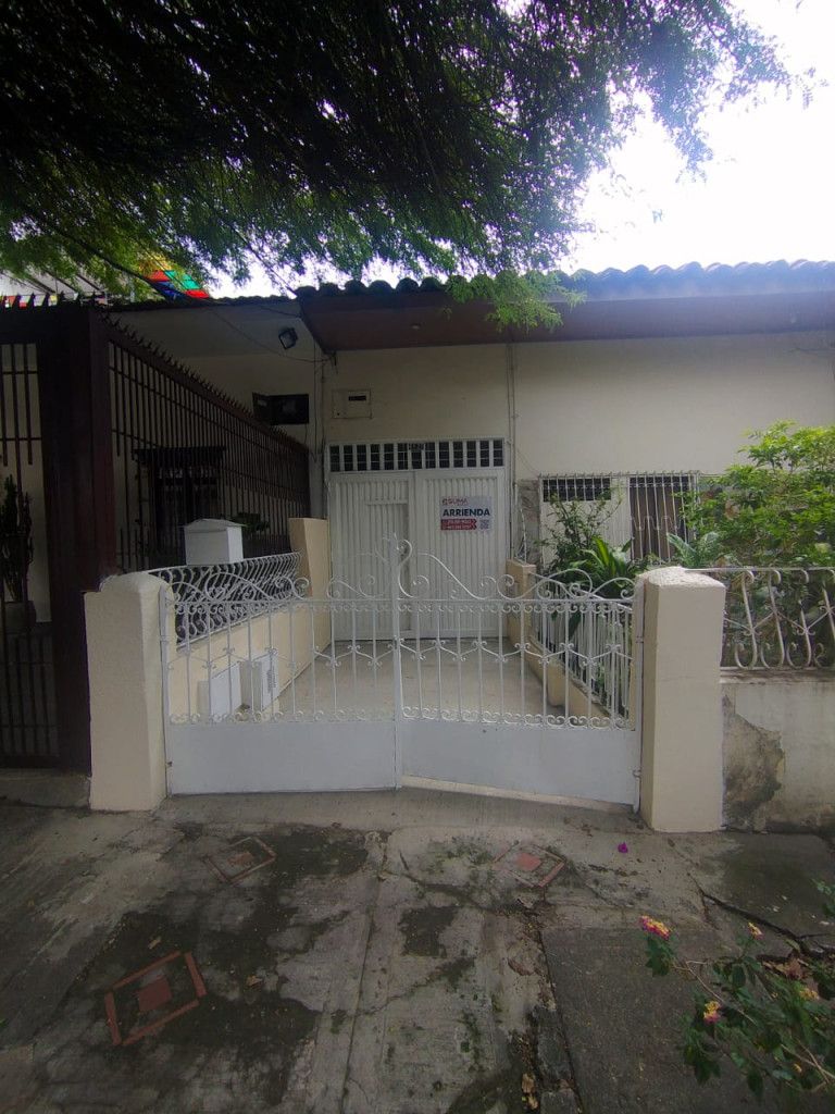 Apartaestudio en arriendo Valle Del Cauca Cali San Fernando Viejo 90 m2 Habitaciones 1 Baños 2 Garajes 1 Precio $1000000