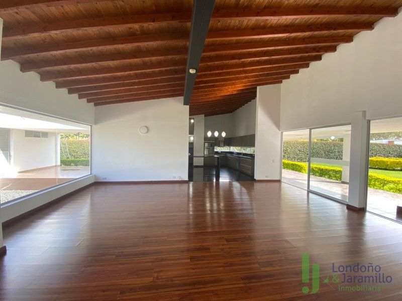 Casa en arriendo Antioquia Rionegro Centro 1550 m2 Habitaciones 4 Baños 5 Garajes 6 Precio $19500000