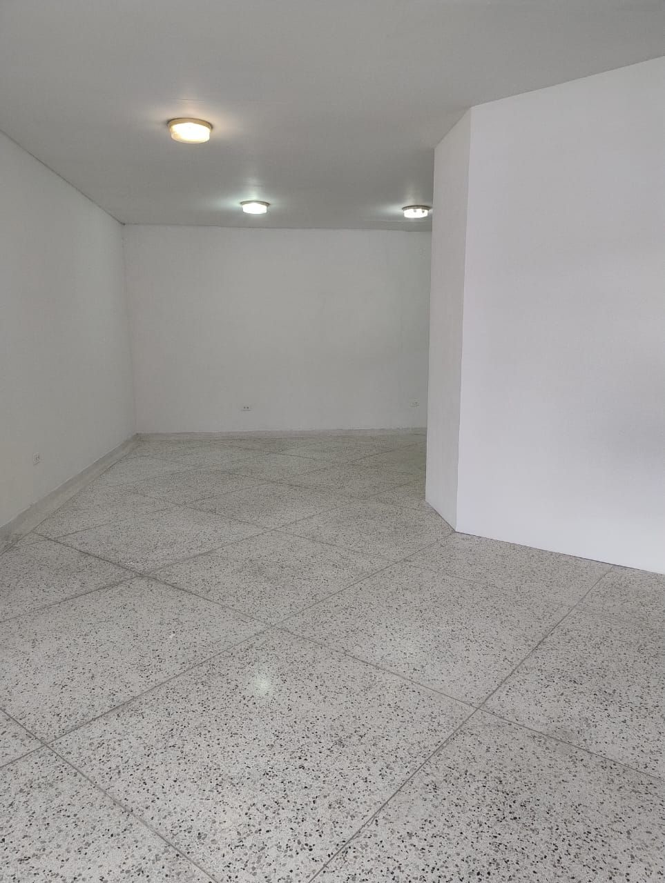 Oficina en arriendo Atlántico Barranquilla America 40 m2 Habitaciones 0 Baños 1 Garajes 6 Precio $1550000