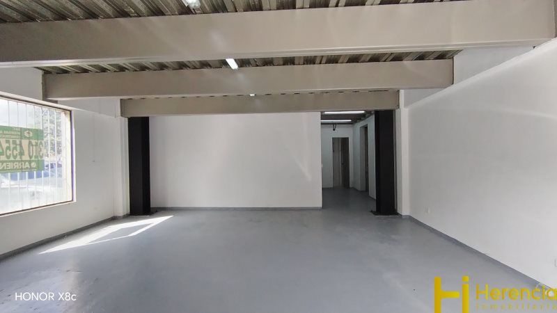 Local en arriendo Antioquia Medellín San Benito 130 m2 Habitaciones 0 Baños 2 Garajes 0 Precio $9000000