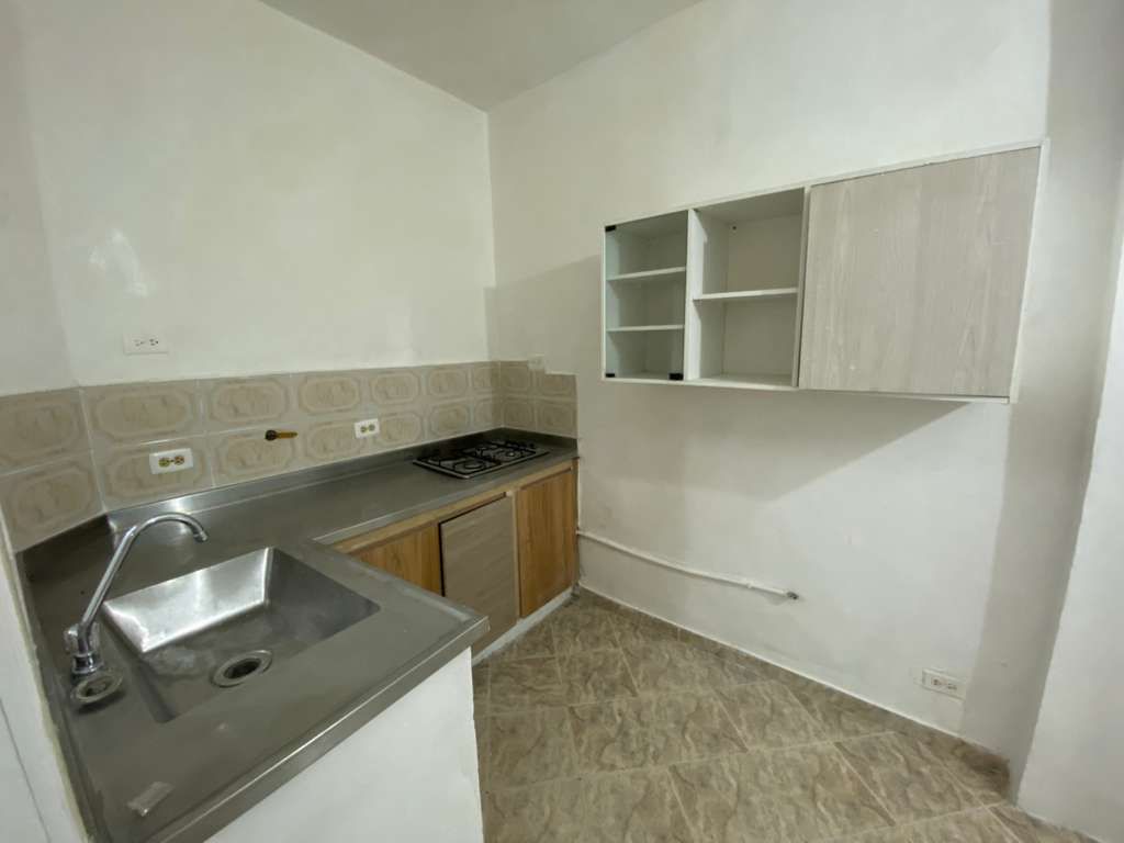 Apartamento en arriendo Antioquia Medellín Moravia 76 m2 Habitaciones 3 Baños 1 Garajes 0 Precio $1800000