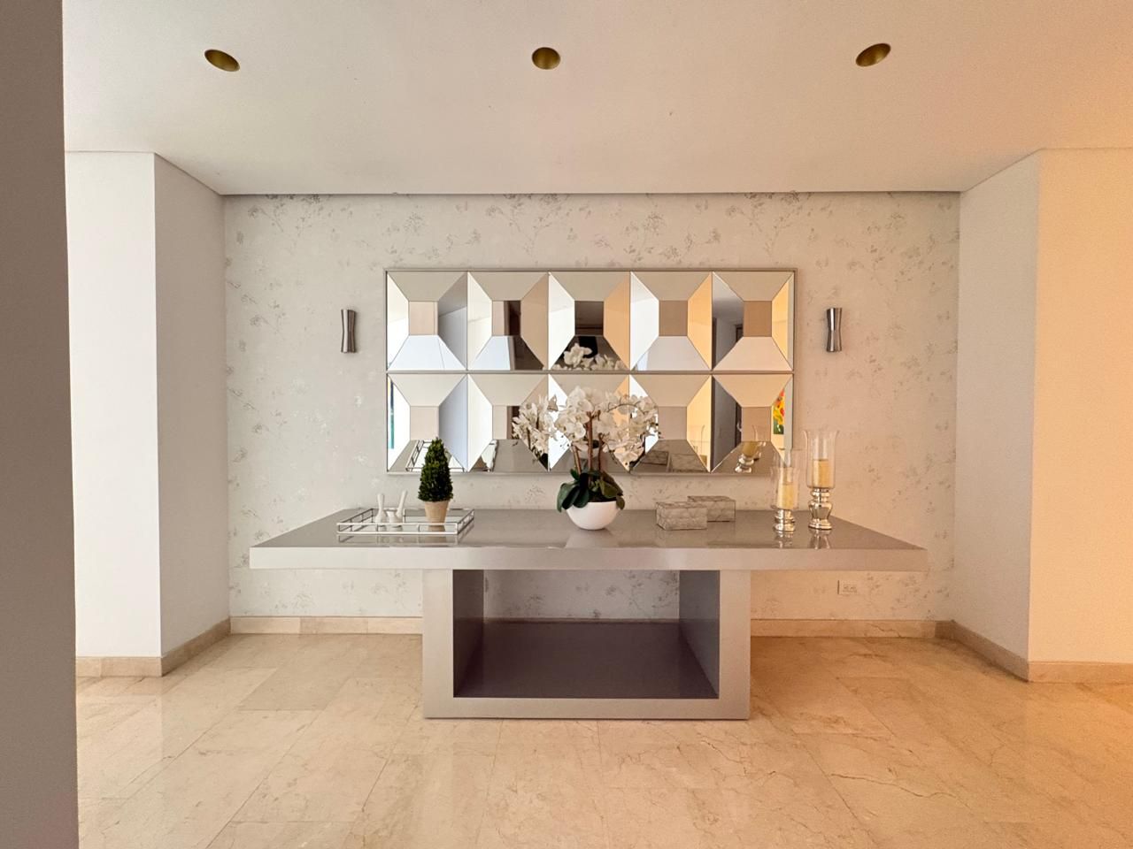 Apartamento en venta Valle Del Cauca Cali Normandía 342 m2 Habitaciones 4 Baños 5 Garajes 6 Precio $3100000000