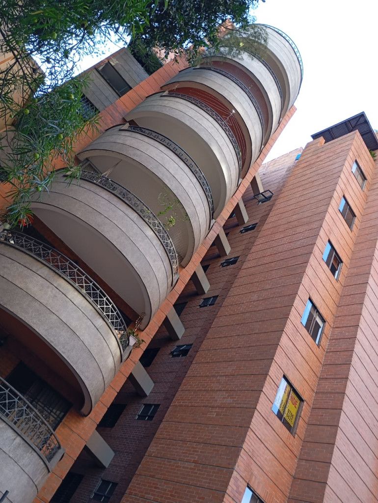 Apartamento en venta Valle Del Cauca Cali Sector Alto Jordán 132 m2 Habitaciones 3 Baños 3 Garajes 2 Precio $550000000