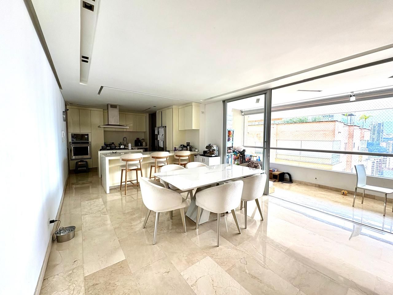 Apartamento en arriendo Valle Del Cauca Cali Normandía 189 m2 Habitaciones 3 Baños 4 Garajes 3 Precio $8500000